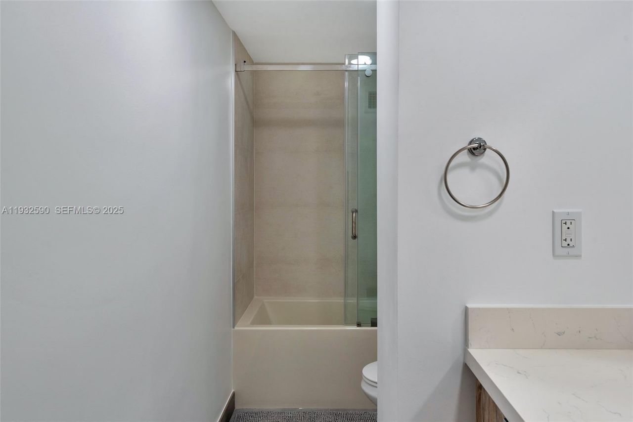 4001 S Ocean Dr, Unit 9F, Hollywood, FL 33019 Photo