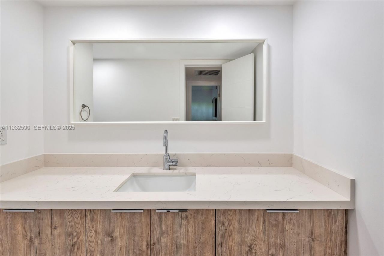 4001 S Ocean Dr, Unit 9F, Hollywood, FL 33019 Photo