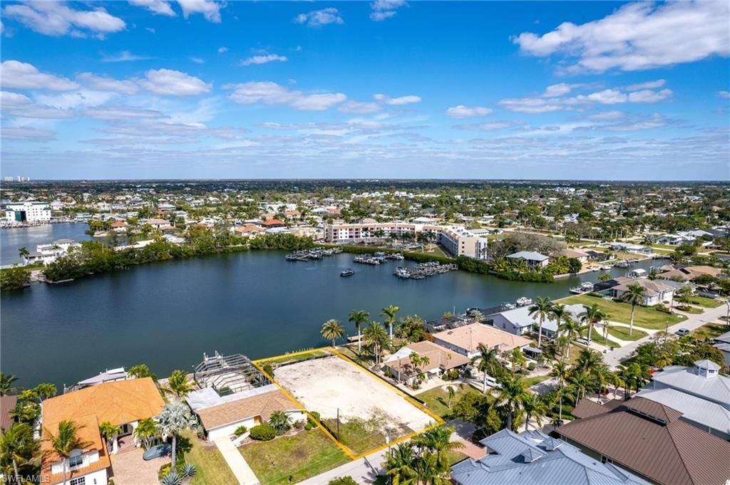 251 6th St, Bonita Springs, FL 34134 Photo