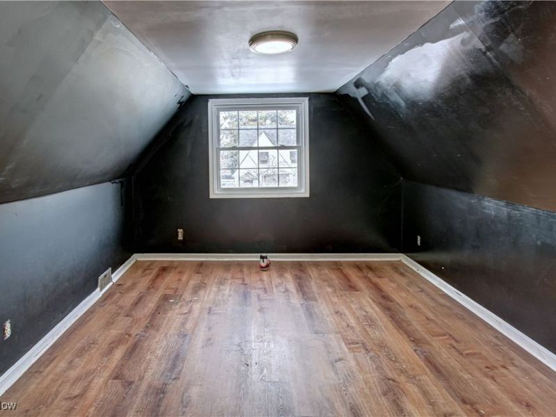 16909 Truax Avenue, Cleveland, OH 44111 Photo 20