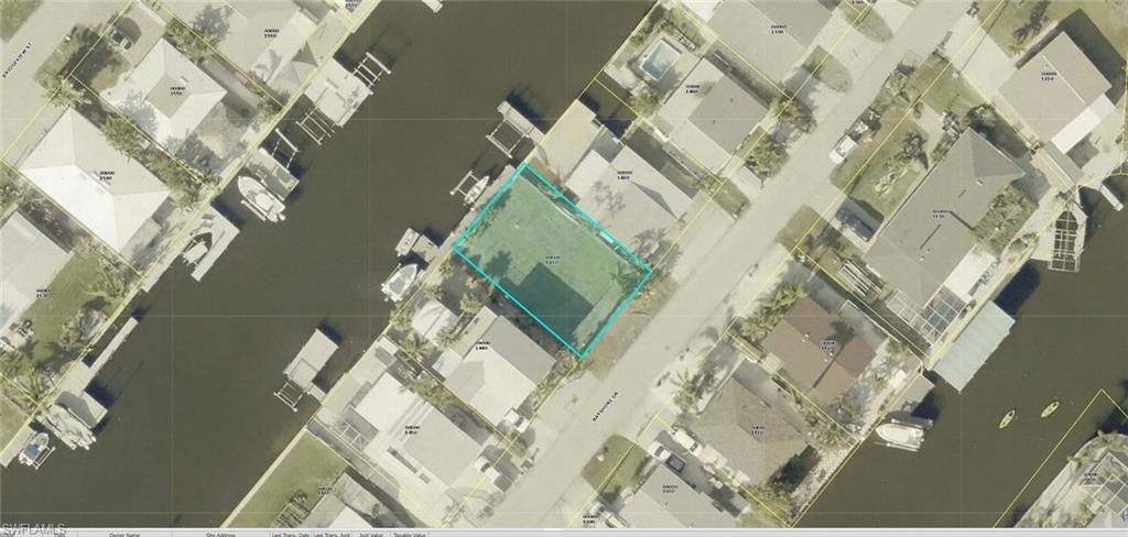 2596 Bayshore Dr, Matlacha, FL 33993 Photo