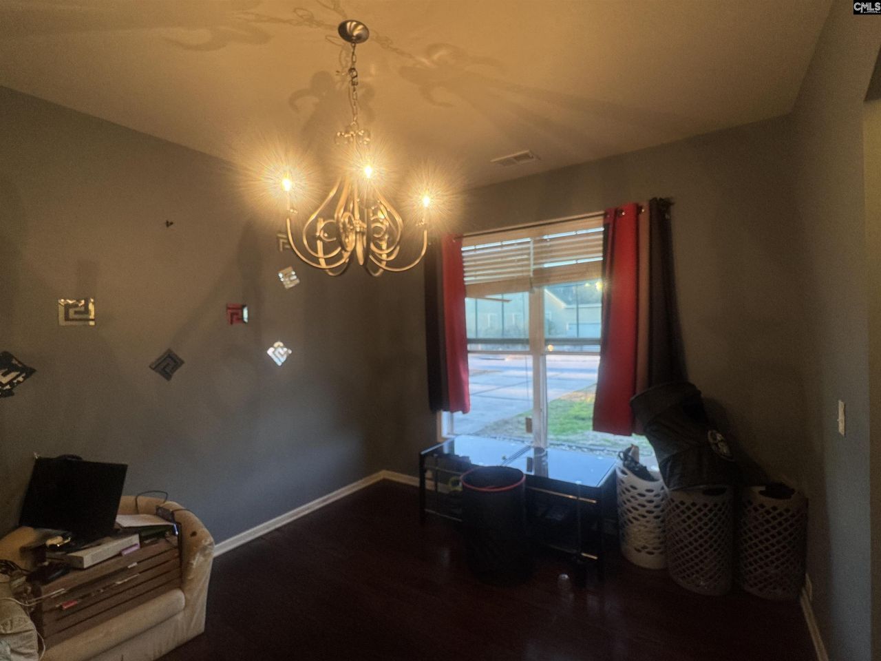 37 Leatherwood Drive Photo 11