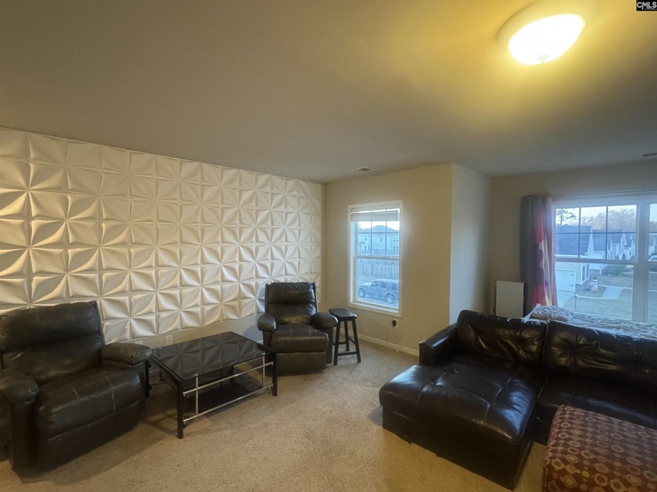 37 Leatherwood Drive Photo 13