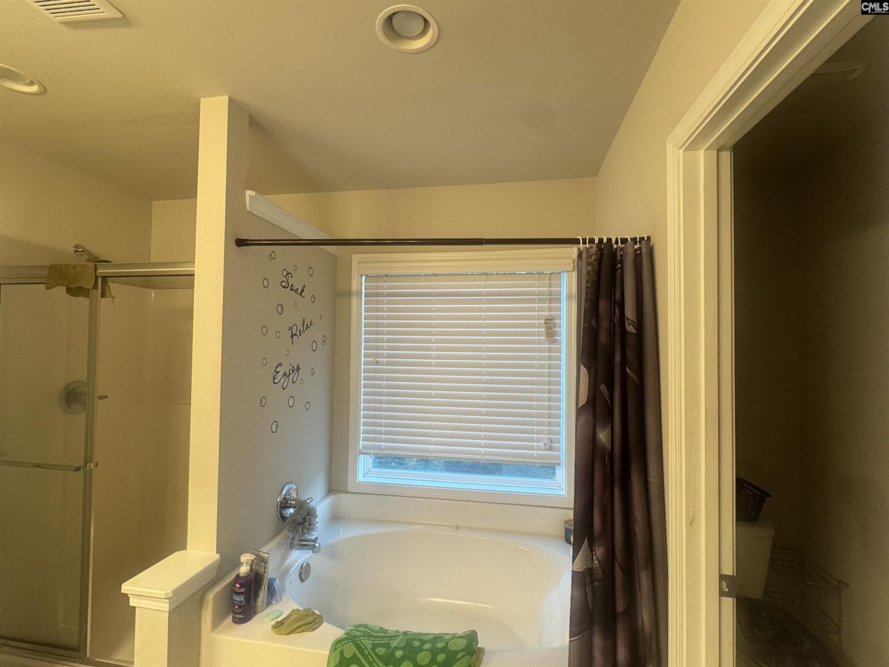 37 Leatherwood Drive Photo 17