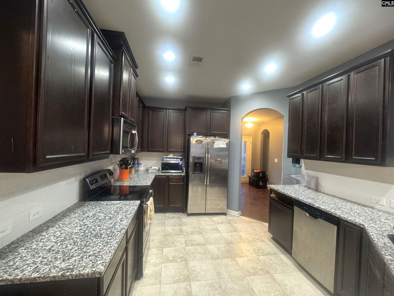 37 Leatherwood Drive Photo 3