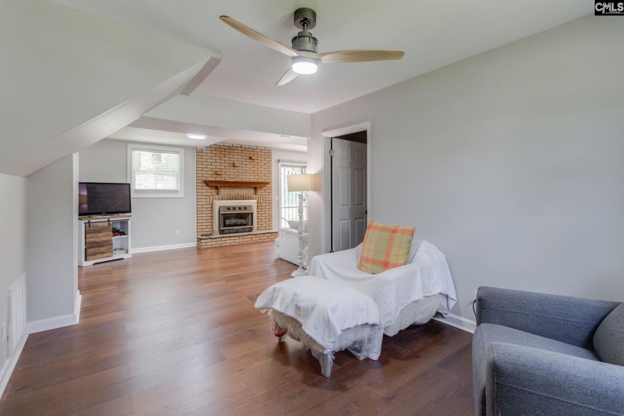 4214 Grand Street  Photo 22