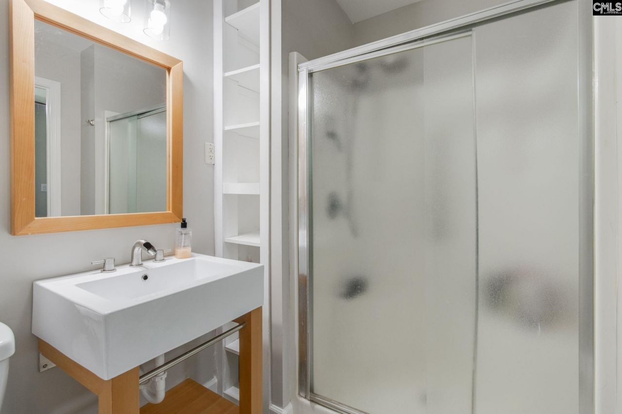 4214 Grand Street  Photo 30