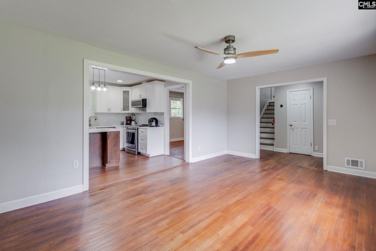 4214 Grand Street  Photo 9