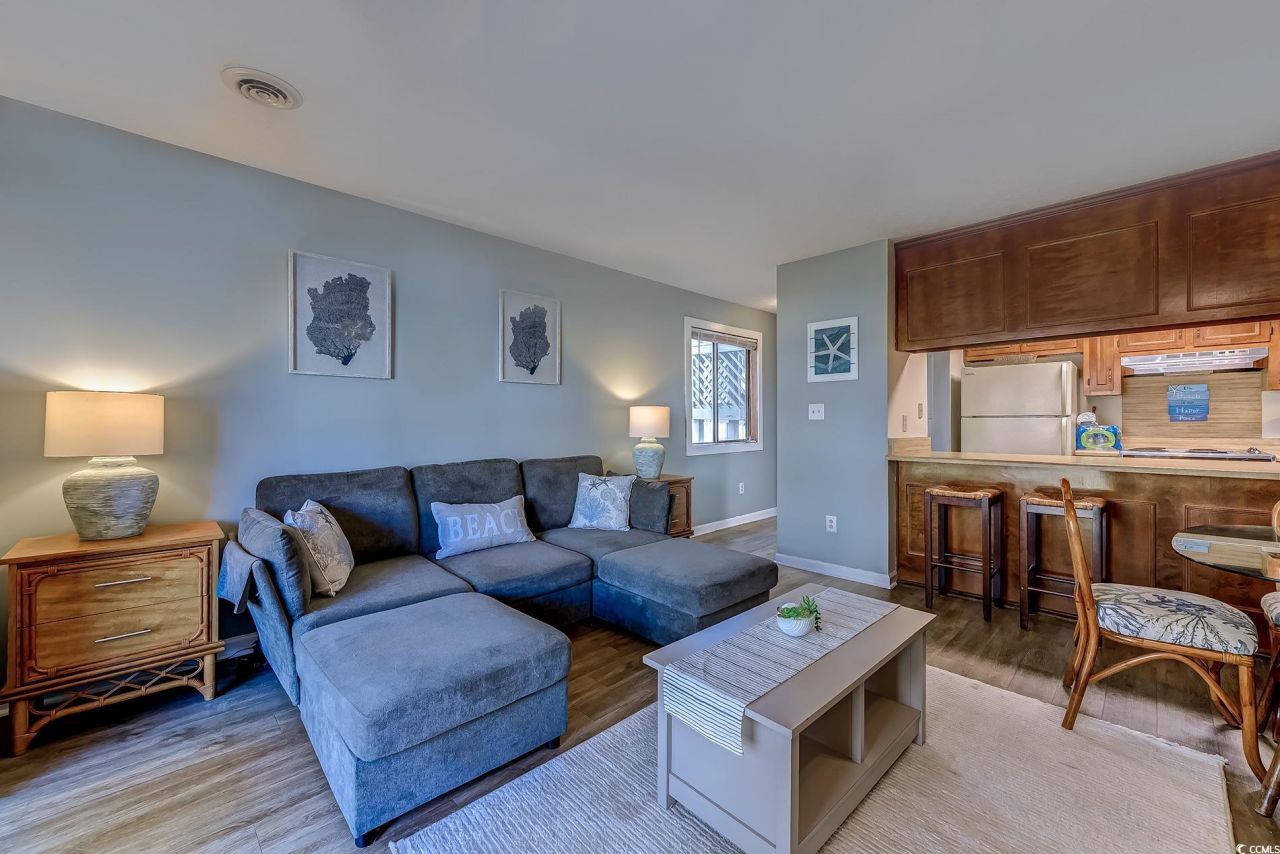 204 Maison Dr. Photo 7