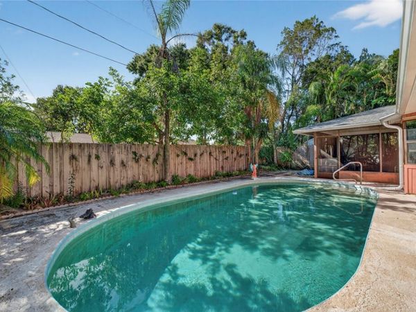 1875 5th Street, Vero Beach, FL 32962