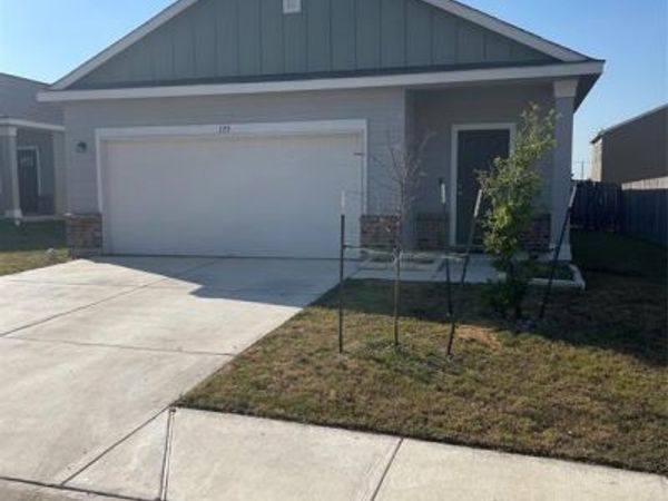 125 Peony LN, Jarrell, TX 76537