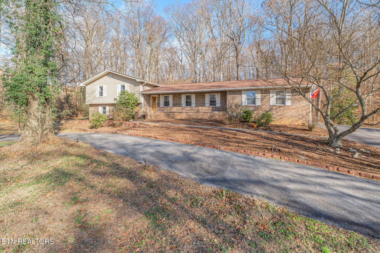 744 Butler Drive, Loudon, TN 37774 Main Photo