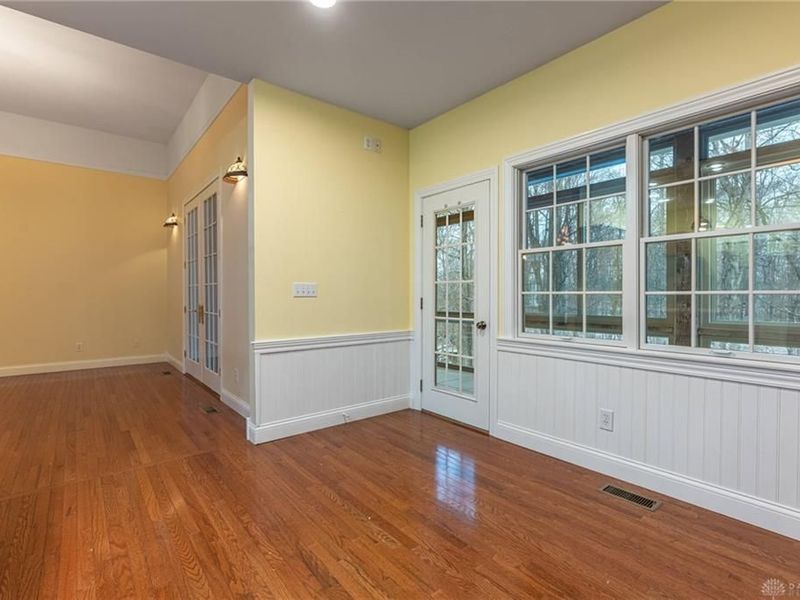 914 Hickory Trail Drive, Wilmington, OH 45177 Photo 13