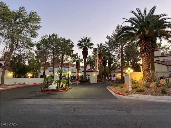 2975 Bluegrass Lane, Unit 521, Henderson, NV 89074