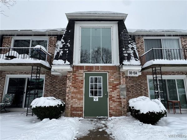 98 Foxberry Drive, Unit A, Getzville, NY 14068