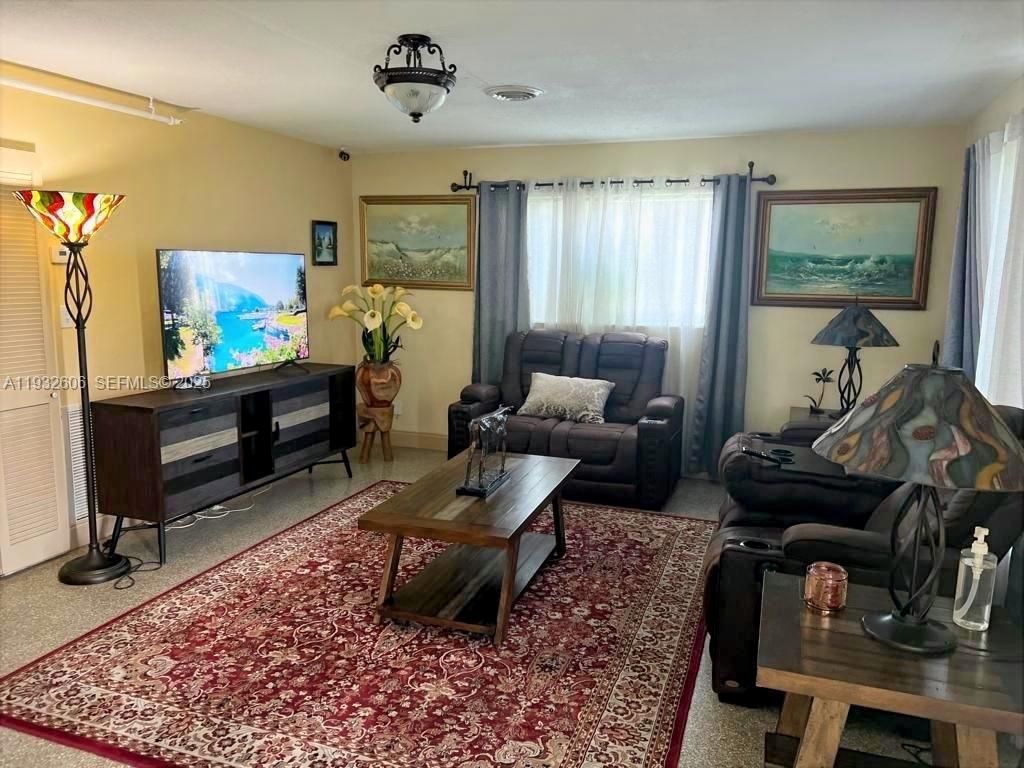 6270 NW 18th St, Sunrise, FL 33313 Photo