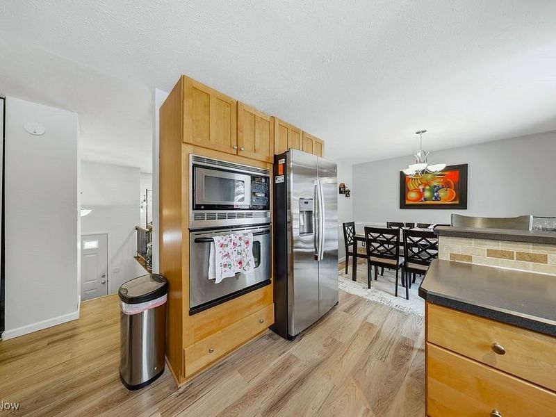 887 Ridgeview Drive, Medina, OH 44256 Photo 16