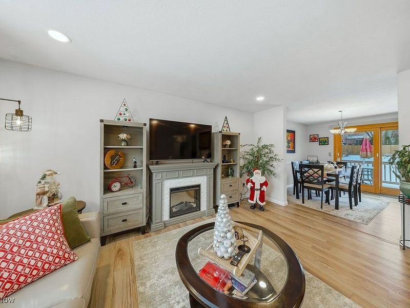 887 Ridgeview Drive, Medina, OH 44256 Photo 7