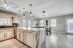 10056 Kings Rd. photo 4