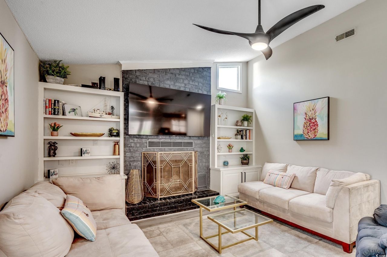 10056 Kings Rd. Photo 8