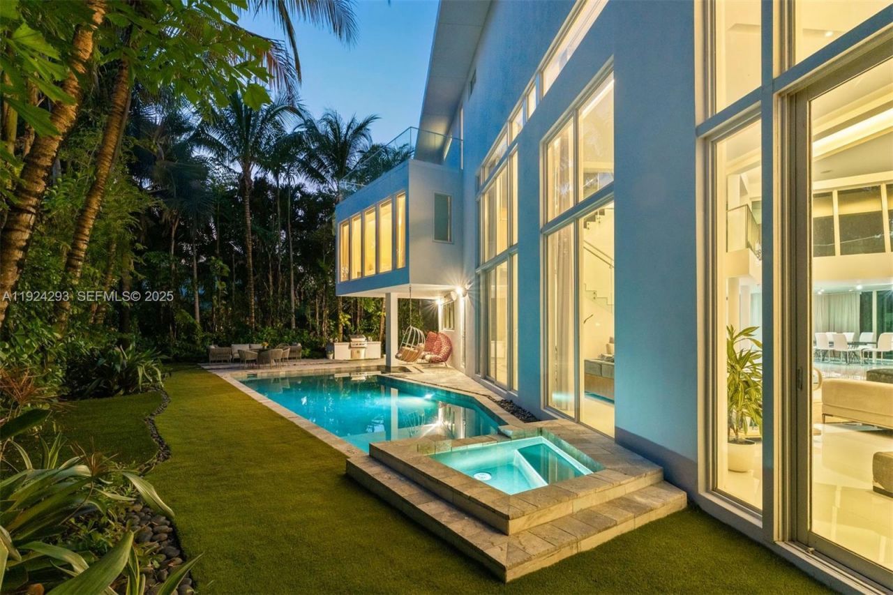 480 Ocean Blvd, Golden Beach, FL 33160 Photo