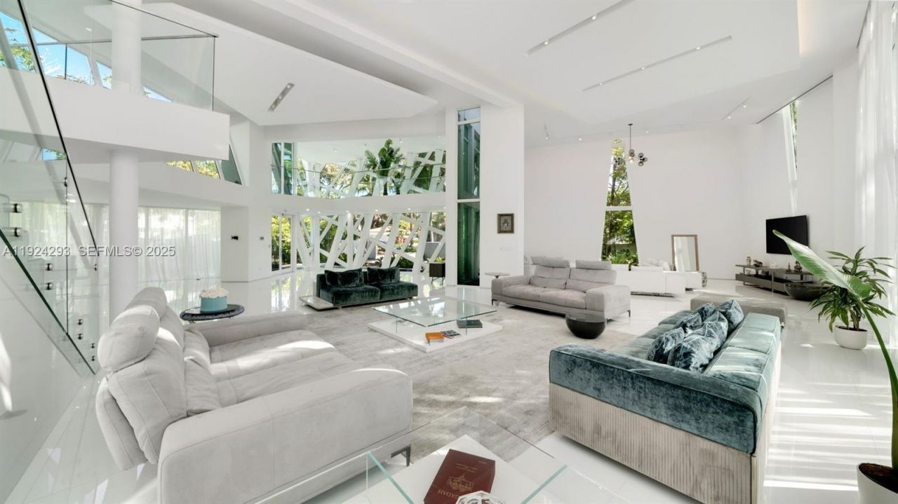 480 Ocean Blvd, Golden Beach, FL 33160 Photo