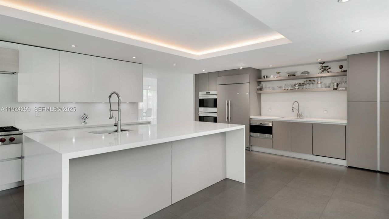 480 Ocean Blvd, Golden Beach, FL 33160 Photo