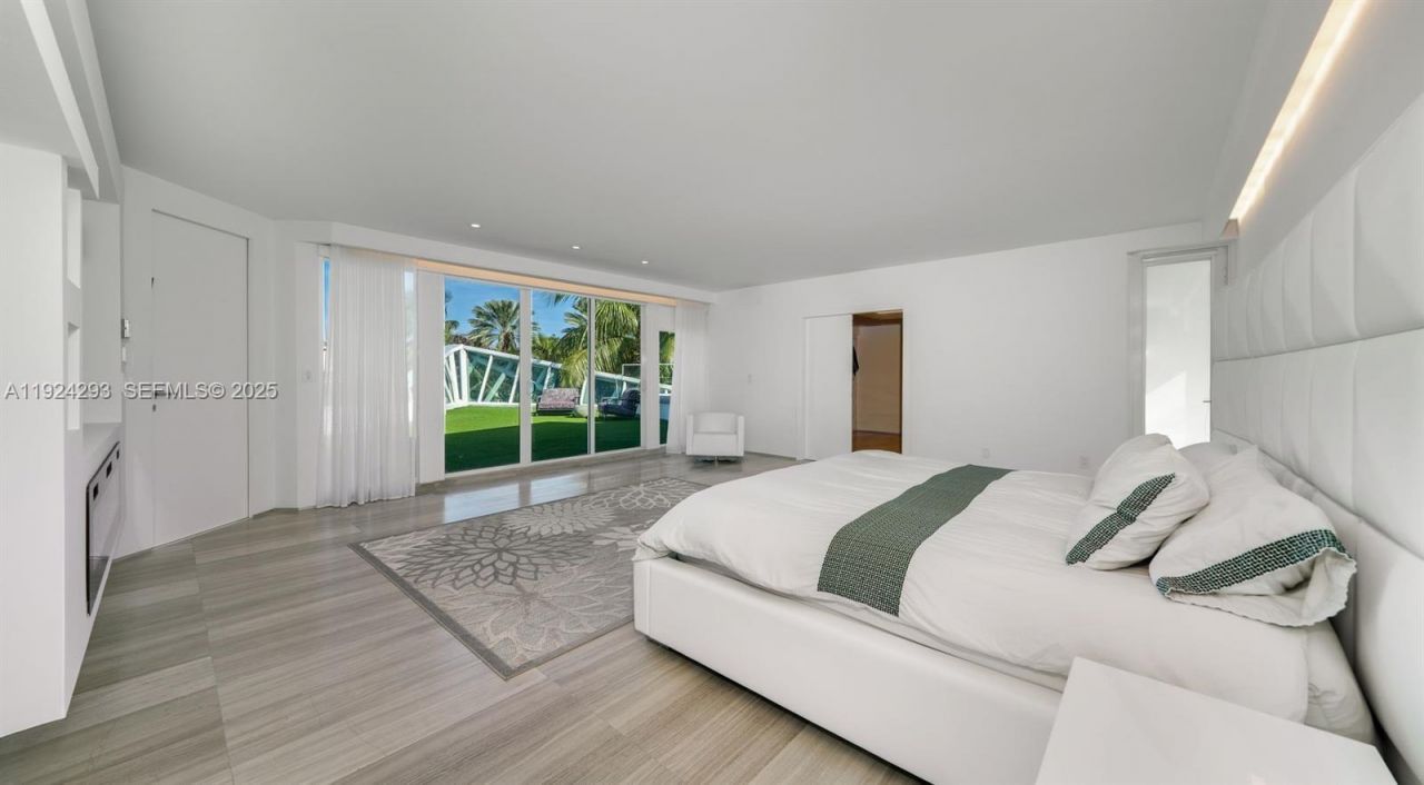 480 Ocean Blvd, Golden Beach, FL 33160 Photo