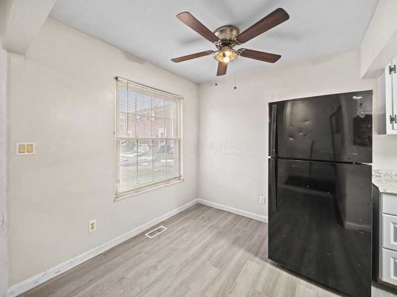 87 Tarryton Court W, Unit 18D, Columbus, OH 43228 Photo 11