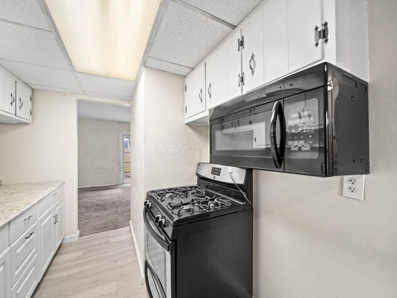 87 Tarryton Court W, Unit 18D, Columbus, OH 43228 Photo 17