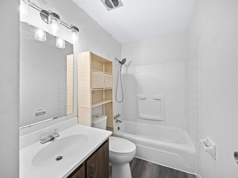 87 Tarryton Court W, Unit 18D, Columbus, OH 43228 Photo 36