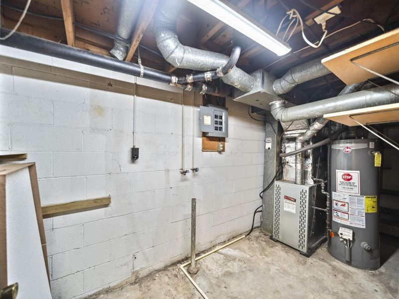 87 Tarryton Court W, Unit 18D, Columbus, OH 43228 Photo 40