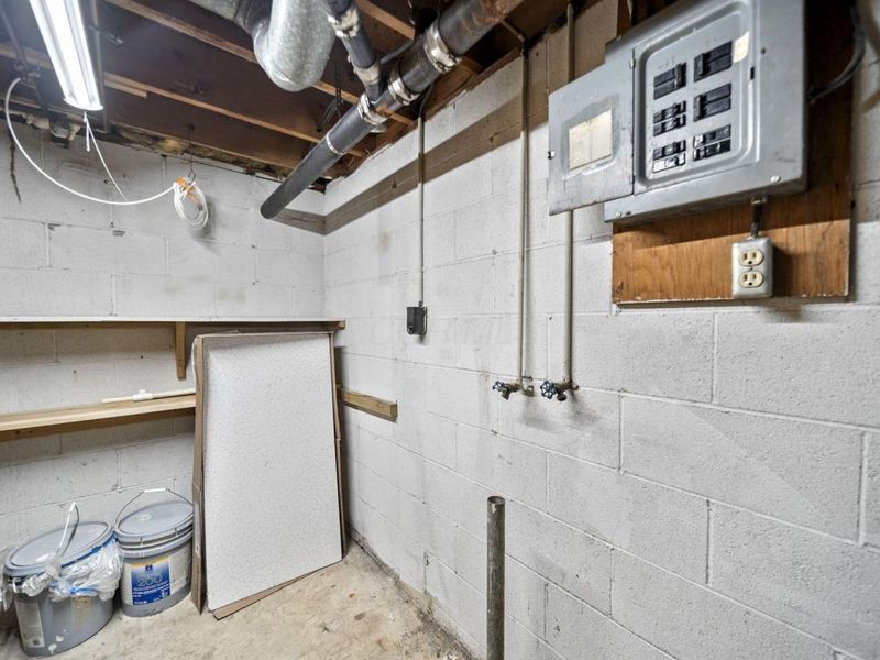 87 Tarryton Court W, Unit 18D, Columbus, OH 43228 Photo 41