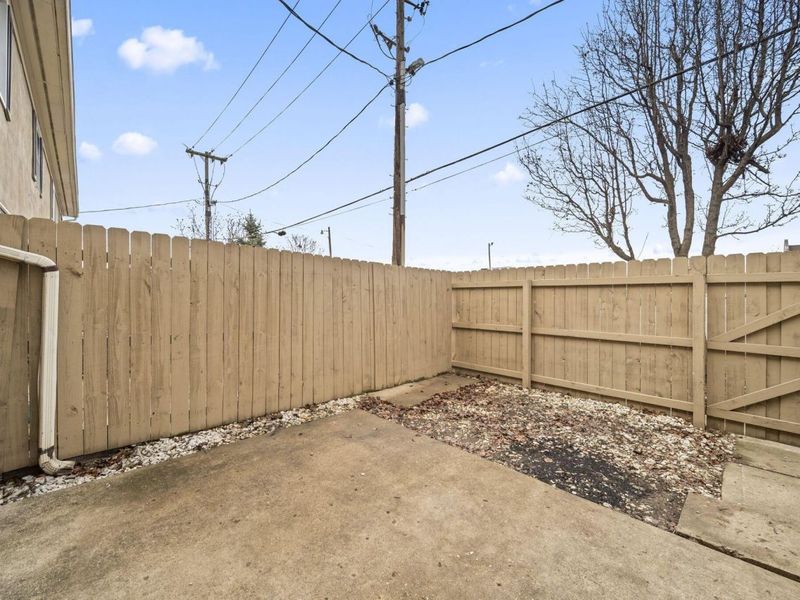 87 Tarryton Court W, Unit 18D, Columbus, OH 43228 Photo 47