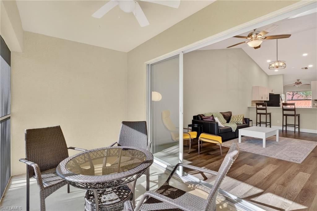 209 Robin Hood Cir, Unit 201, Naples, FL 34104 Photo