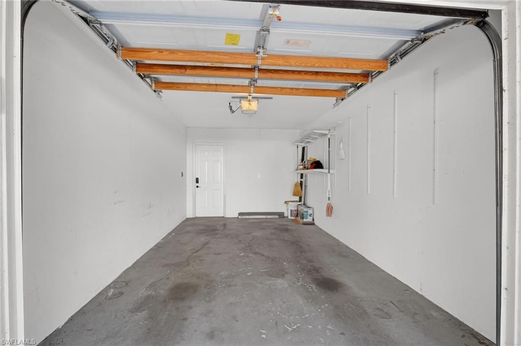 209 Robin Hood Cir, Unit 201, Naples, FL 34104 Photo