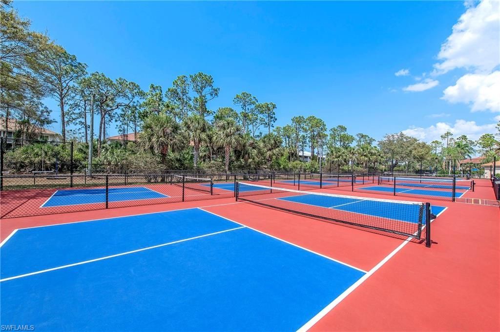 209 Robin Hood Cir, Unit 201, Naples, FL 34104 Photo