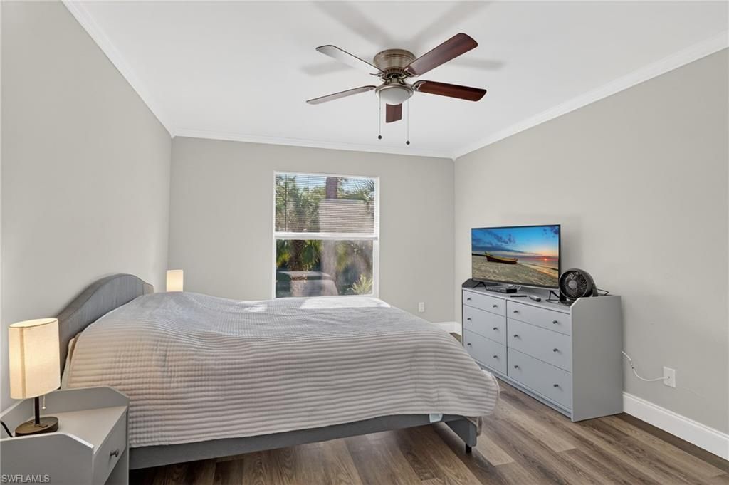209 Robin Hood Cir, Unit 201, Naples, FL 34104 Photo