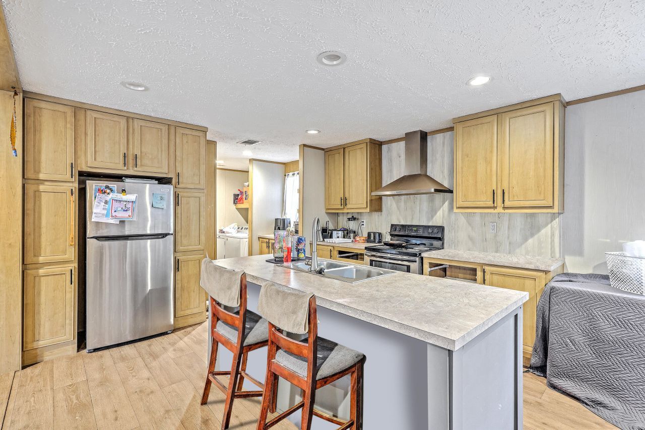 12785 Old Number Six Highway Photo 9