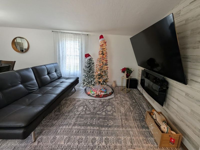 285 Walnut Boulevard , Lewis Center, OH 43035 Photo 5