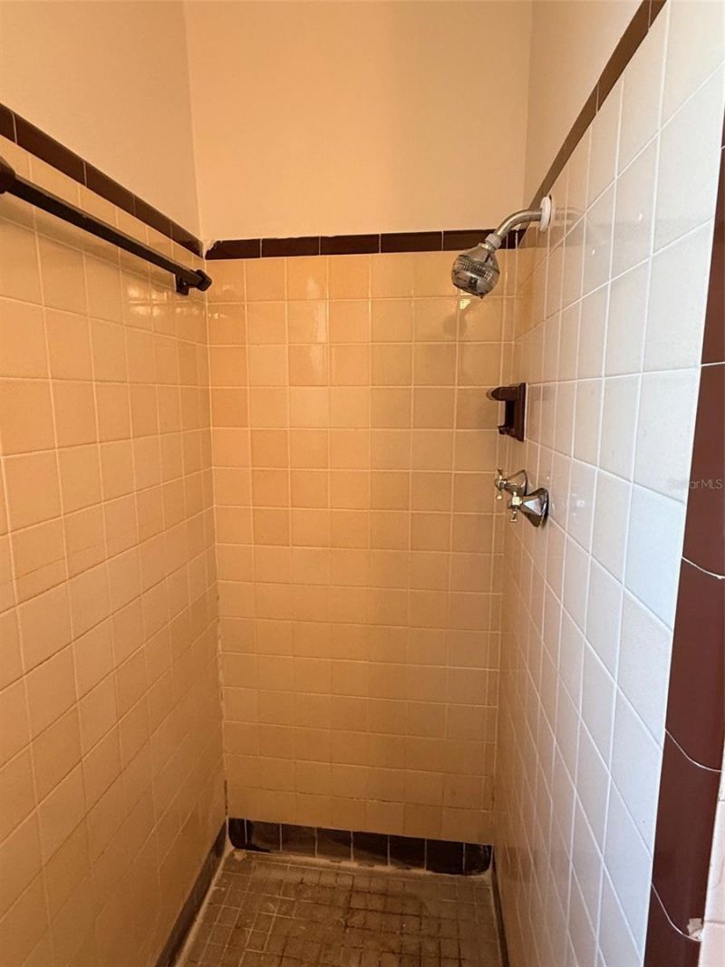 2404 10th Street W, Unit 4, Bradenton, FL 34205 Photo