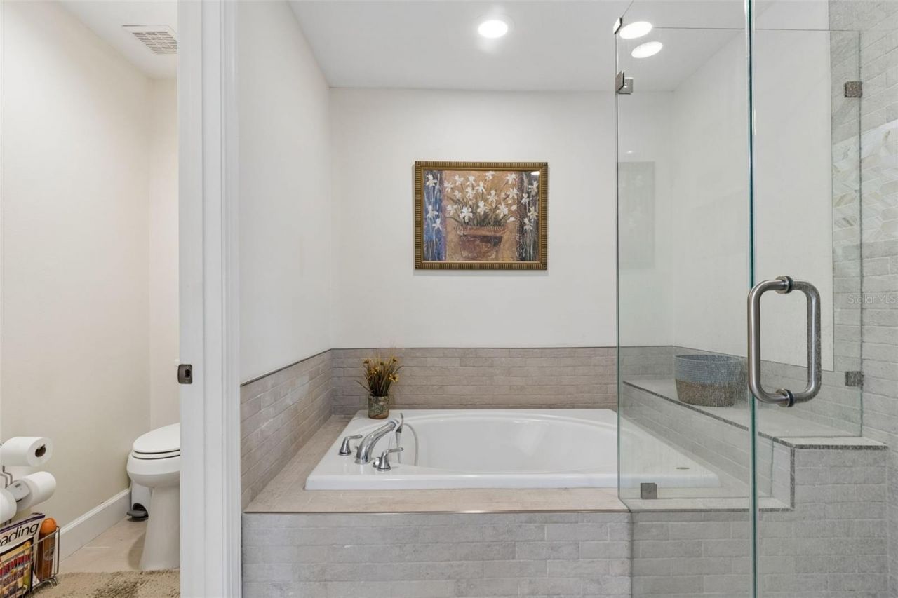 268 Valencia Circle, Saint Petersburg, FL 33716 Photo