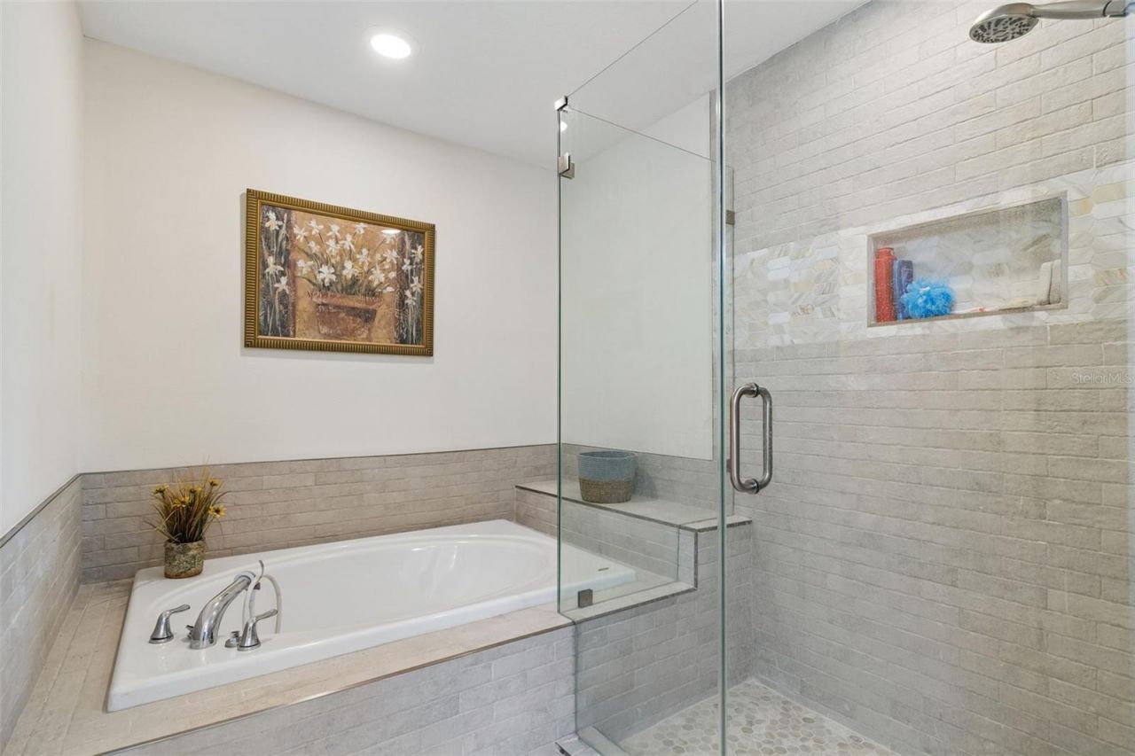 268 Valencia Circle, Saint Petersburg, FL 33716 Photo