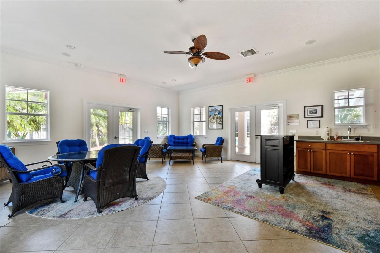 268 Valencia Circle, Saint Petersburg, FL 33716 Photo