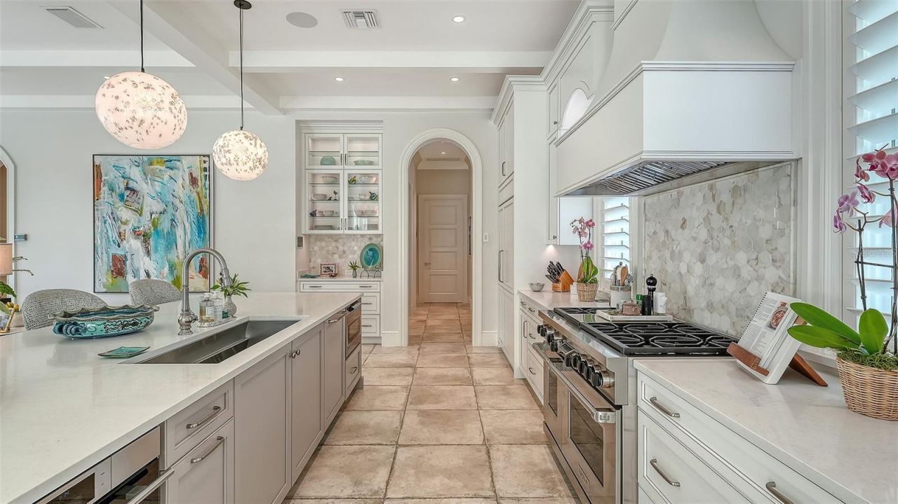 5005 Gulf Of Mexico Drive, Unit 4, Longboat Key, FL 34228 Photo