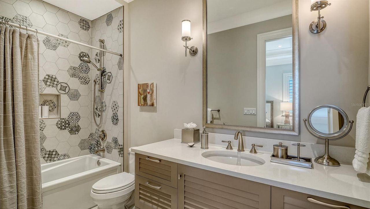 5005 Gulf Of Mexico Drive, Unit 4, Longboat Key, FL 34228 Photo