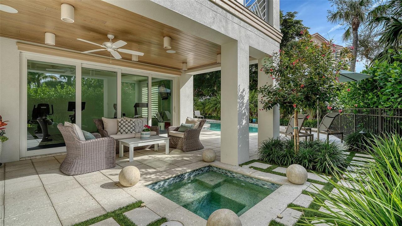 5005 Gulf Of Mexico Drive, Unit 4, Longboat Key, FL 34228 Photo