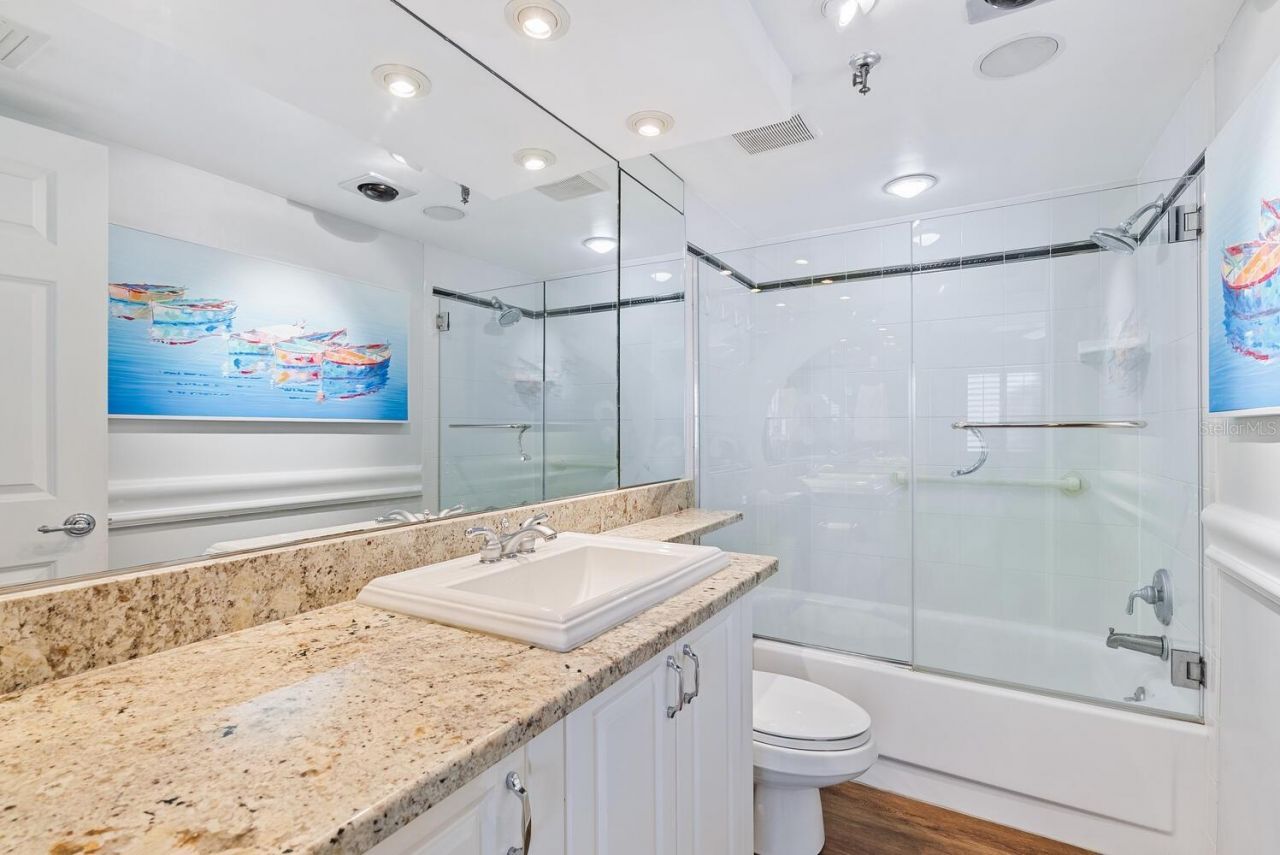 1104 Benjamin Franklin Drive, Unit 515, Sarasota, FL 34236 Photo