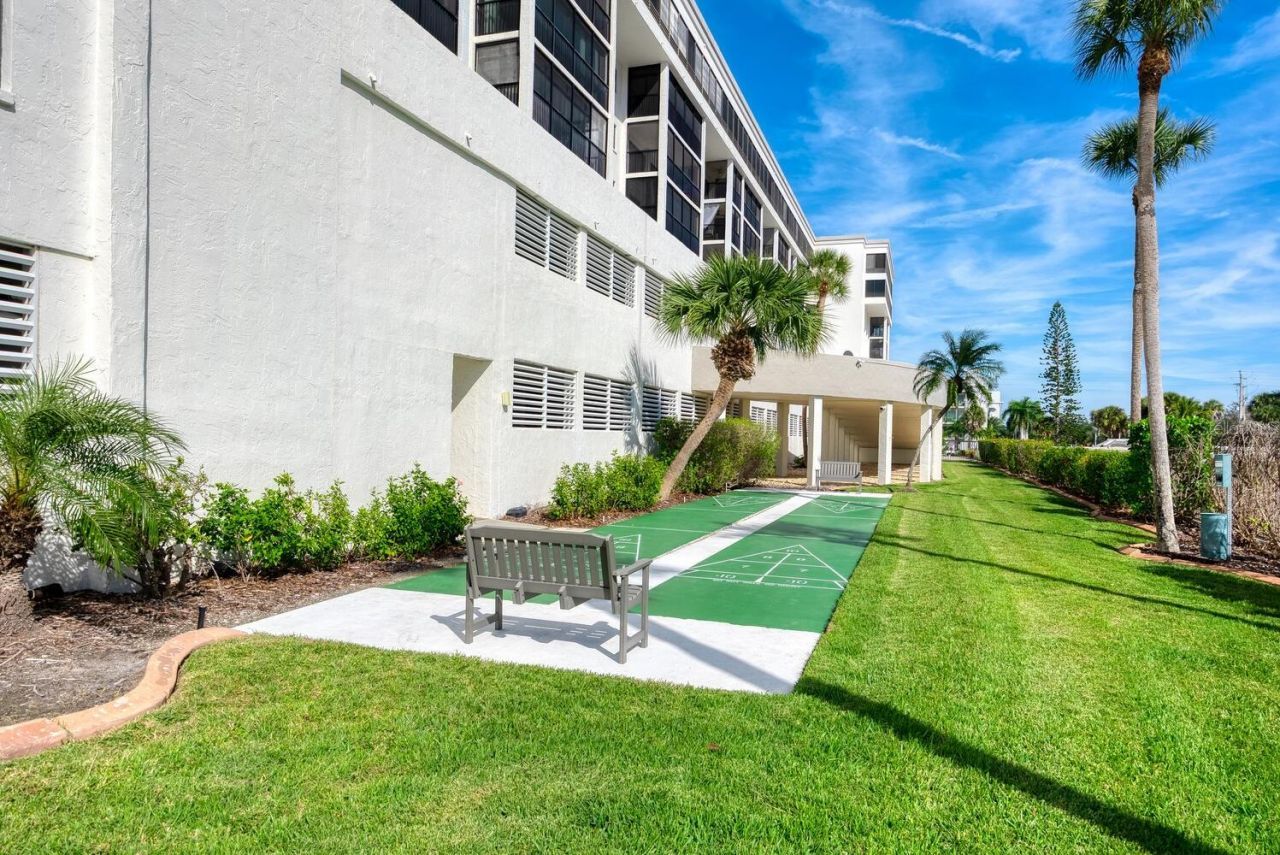1104 Benjamin Franklin Drive, Unit 515, Sarasota, FL 34236 Photo