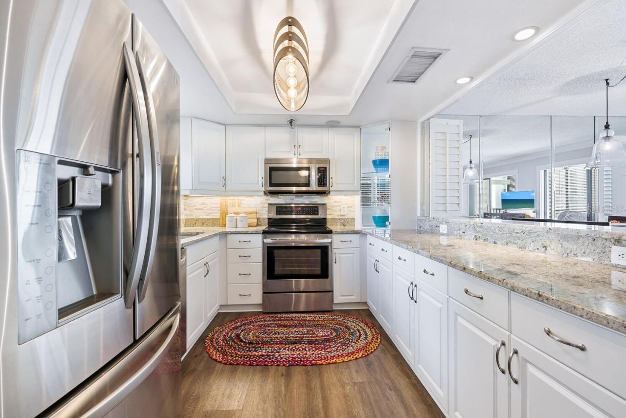 1104 Benjamin Franklin Drive, Unit 515, Sarasota, FL 34236 Photo